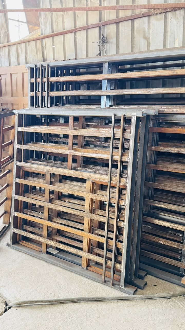 انسب الاسعار سعر المتر مربع فقط ٢٧الف 🧨
ابواب خشب وحديد وشبابيك جنل متوفر 

مكاني حله كفل

اسعار جمله ***********
