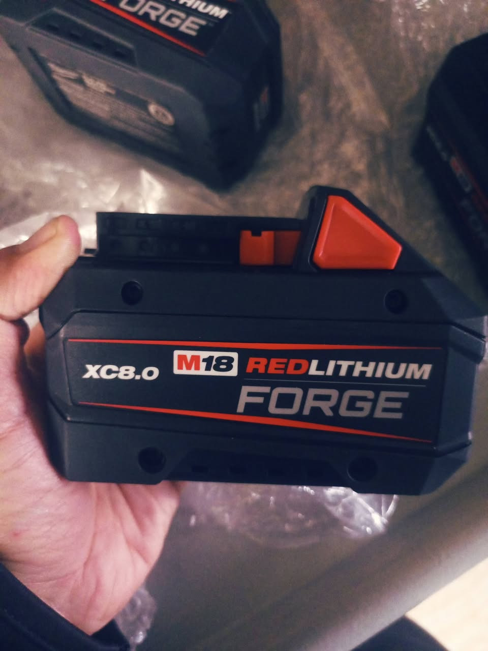 بطاريات ميلواكي
اصلي 
جديد 
٦ امبير فورج 
٨ امبير فورج 
١٢ امبير هاي اوتبوت 
٦ امبير هاي اوتبوت 
مكاني بغداد حي العدل 
يوجد توصيل 
***********
واتساب
