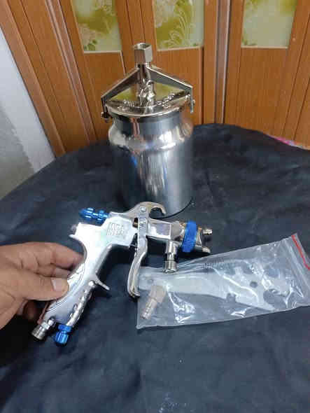 السلام عليكم
مسدس صبغ باله جديد مع كامل ملحقات 
السعر 45
مكاني بابل 
توصيل موجود كل محافظات 
***********
