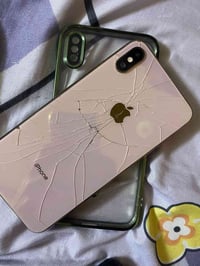 ايفون اكس ماكس نضيف شرق اوسط ذاكره 256 مبدل فقط بطاريه اصليه نسبتهة 91...