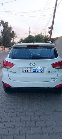 توسان 11خليجي فول سنويه بسمي  محرك 240 سياره بيه صبغ صفحه السائق  وحال...
