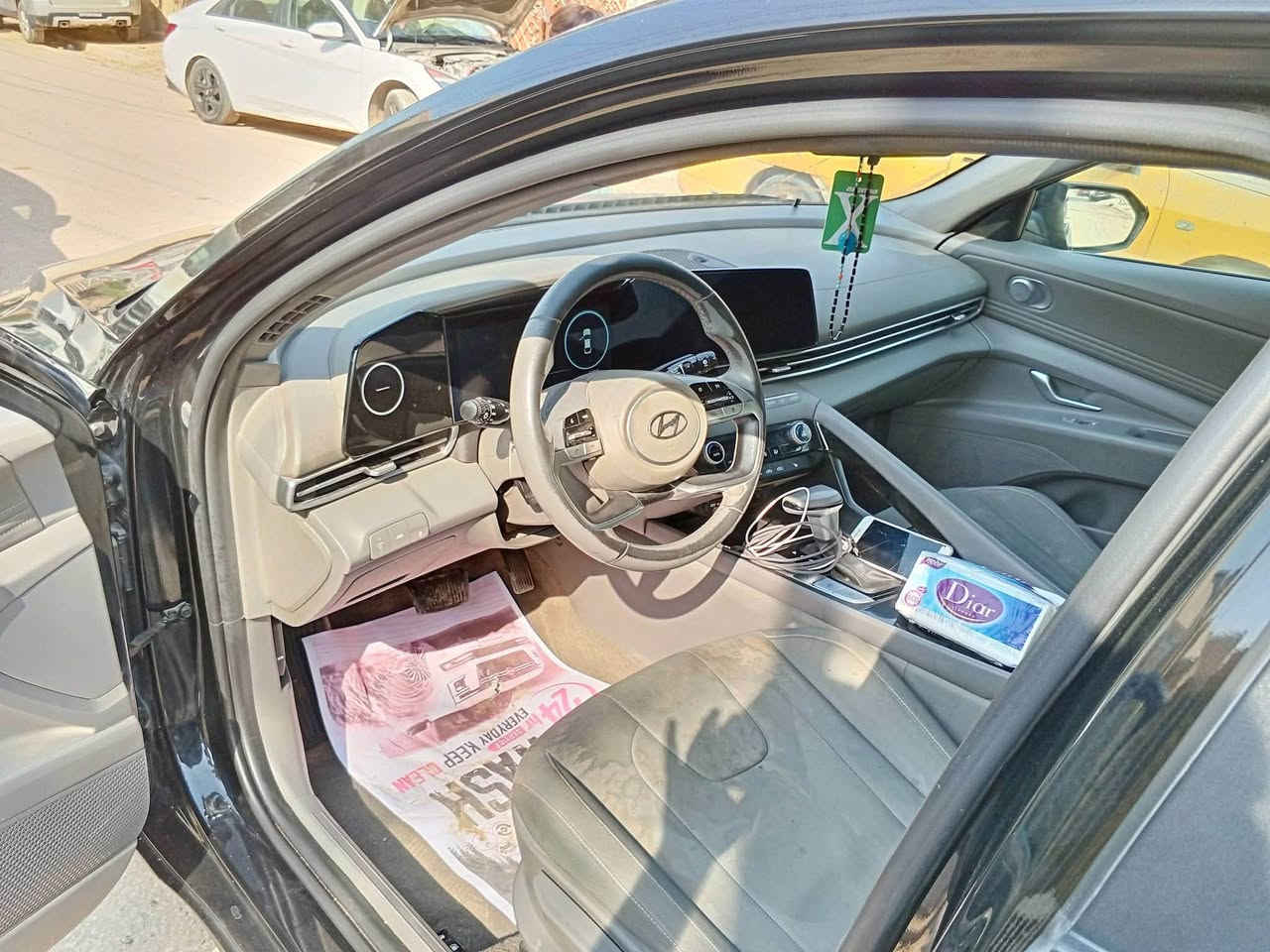 ‎النترا 2023 / للبيع
العنوان بغداد دورة ***********
‎رقم بغداد بسمي 
‎تحويل ثاني يوم 
‎محرك 2000 دوش
‎🚘    السعر 140 
‎🚘 تشغيل عن بعد بصمه 
‎حادثها   السياره  خشم الجاملغ والبنيد بدون دواخل  
‎🚘رادار امامي خلفي 
‎توقف ذاتي 
‎🚘 مرايات نقطة عمياء
‎🚘شاشة اعطال شاشه دجتل قطعه 
 kmhls4agxpu565333
‎🚘مانع اصطدام 💥 
‎🚘تحكمات جهتين استيرين
‎🚘تحديد مسار
‎🚘مثبت سرعه 
‎🚘اوامر صوتيه سماعات   
Bluetooth Aux USB🚘     
‎🚘ويل كب كروم 
‎🚘كامره دواره 
‎🚘ثلاث وضعيات قياده
‎🚘ترحيب يدات الباب 
‎🚘مانع انزلاق
‎🚘جنطه ذكية فتح اوتو
‎
