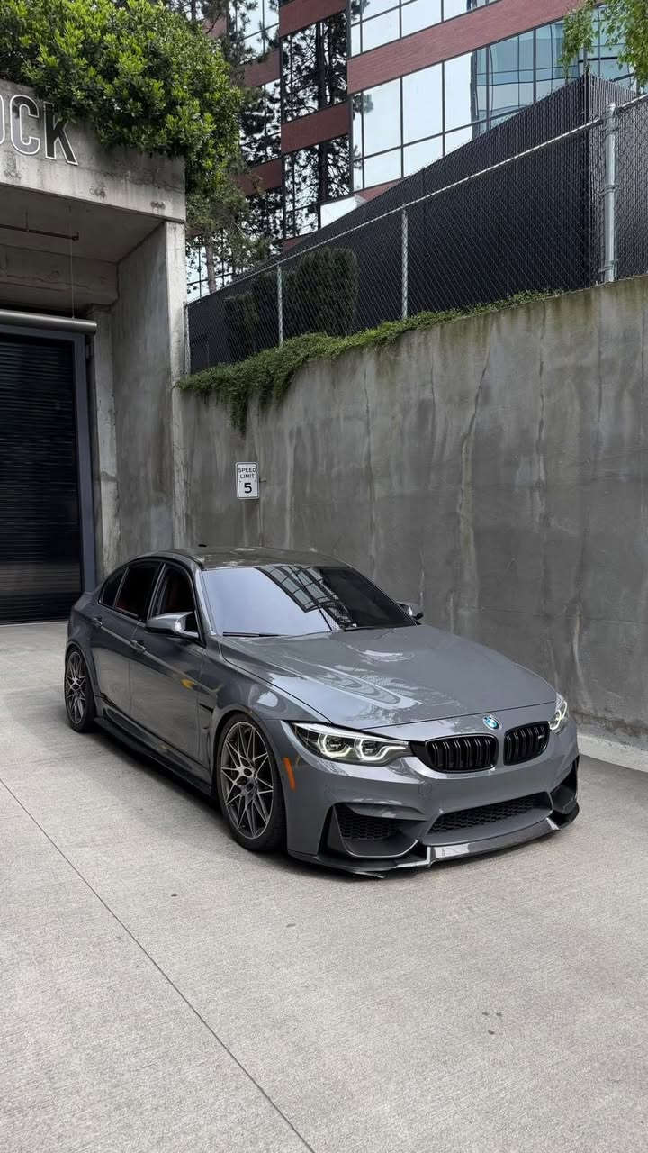 عررض خاص لفتره محدوده
جميع لحايا BmW اي شكل
75 الف
دفيوزر خلفي M 100 الف 
جديد 
العنوان سيديه ***********
