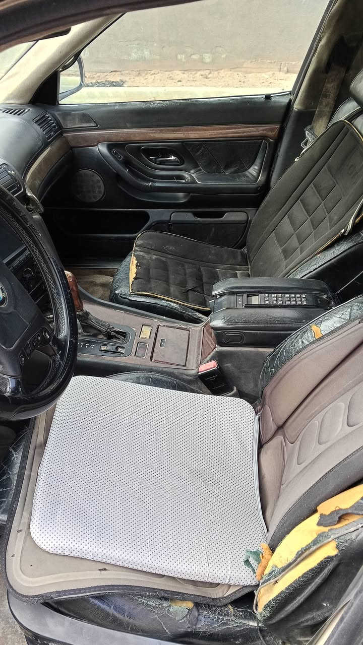 سلام عليكم من رخصت الادمن كاسح 730رقم بغداد اكفل تحويل تحتاج تعمير مكينه كير خير من الله *********** سعره35  عليه 250الف غرامه تنزل من  سعره رجاء رجاء الي اشوفه ما اتعجبه اعبر المنشور  ابكلمه طيبه تحياتي لجميع مكانه كربلاء
