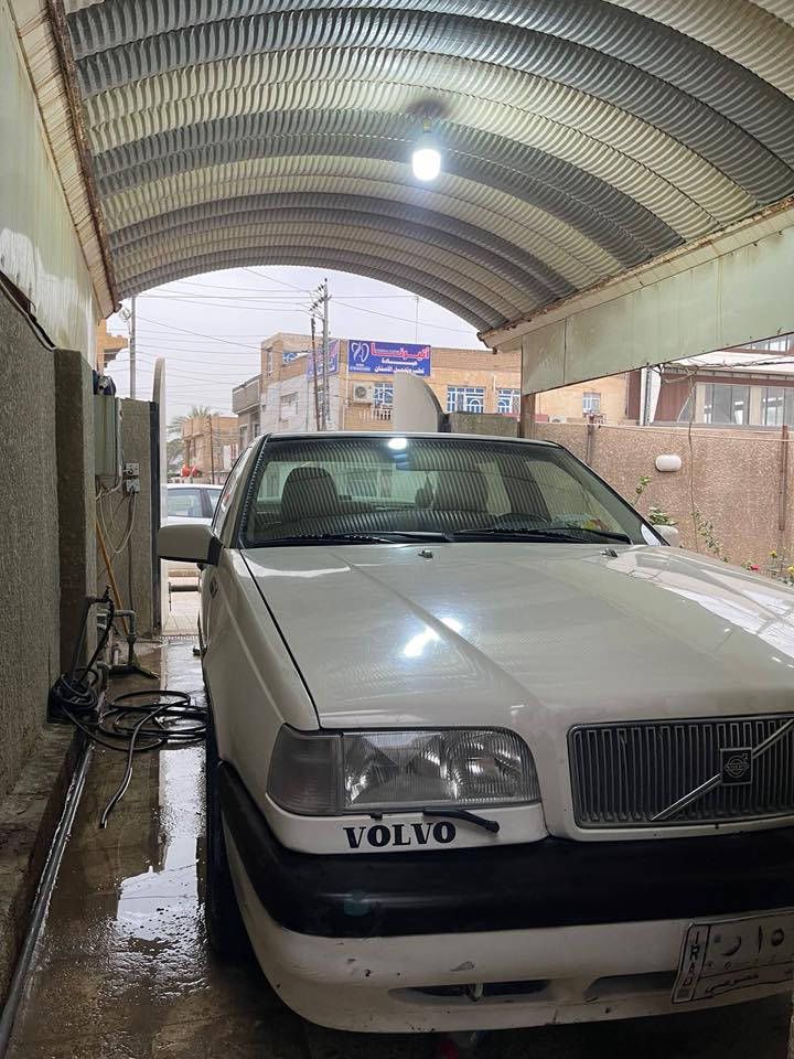 سلام عليكم فالفو موديل 1993 رقم بغداد كير ميكنه جدد حداديه جديده تخم تاير جدد مداور ثاني يوم سياره كله على البلاد نقطه صبغ مابيه ميكنه 5 سلندر .. السعر 57 وبيه مجال
***********.
..***********
