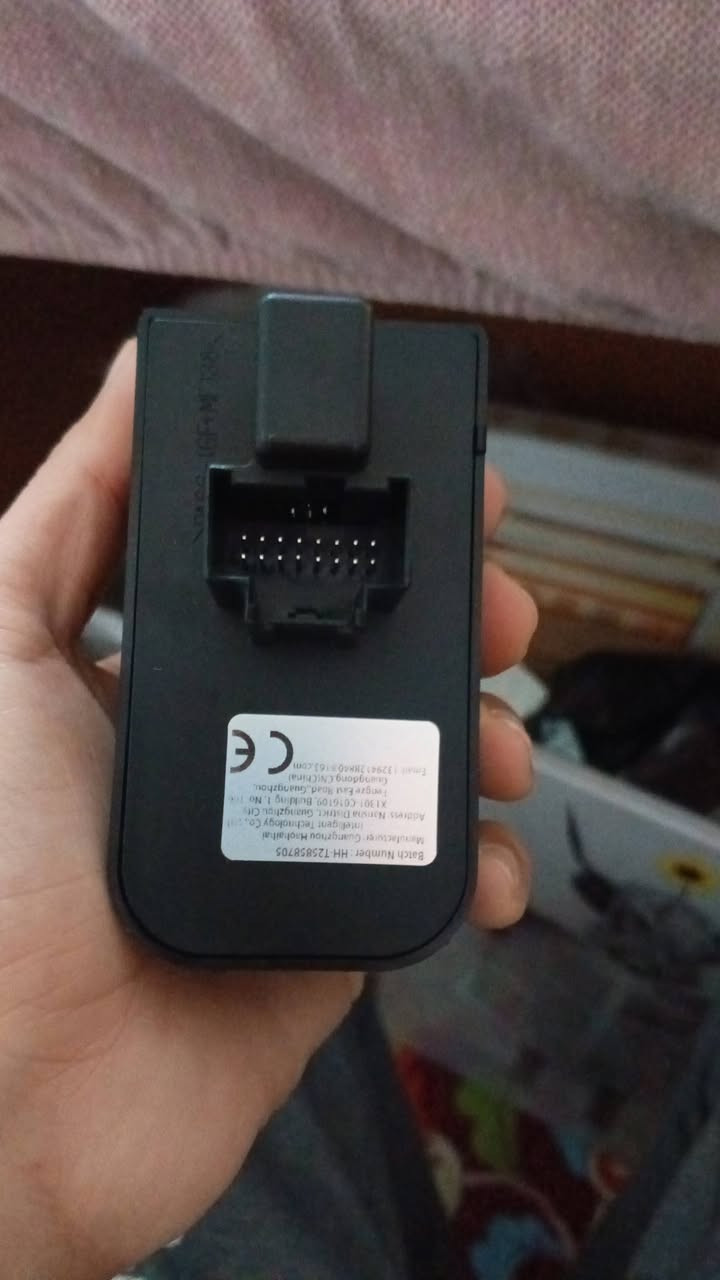 مفتاح التحكم في إضاءة السيارة ( headlight switch )، ويستخدم للتحكم في الأضواء الأمامية وأضواء الضباب وإضاءة المقصورة.
يحتوي على إعدادات للتشغيل التلقائي (AUTO)، وإيقاف التشغيل، وتشغيل أضواء الوقوف والمصابيح الأمامية.
يشتمل أيضاً على مفتاح دوار للتحكم في سطوع إضاءة لوحة العدادات (dimmer switch) ومفتاح لإلغاء إضاءة المقصورة (Dome Off).
يُستخدم هذا النوع غالباً في شاحنات شيفروليه سيلفرادو وجي إم سي سييرا.

تواصل‏‪***********‬‏ حجز واتساب 
متوفر توصيل لكل المحافظات
