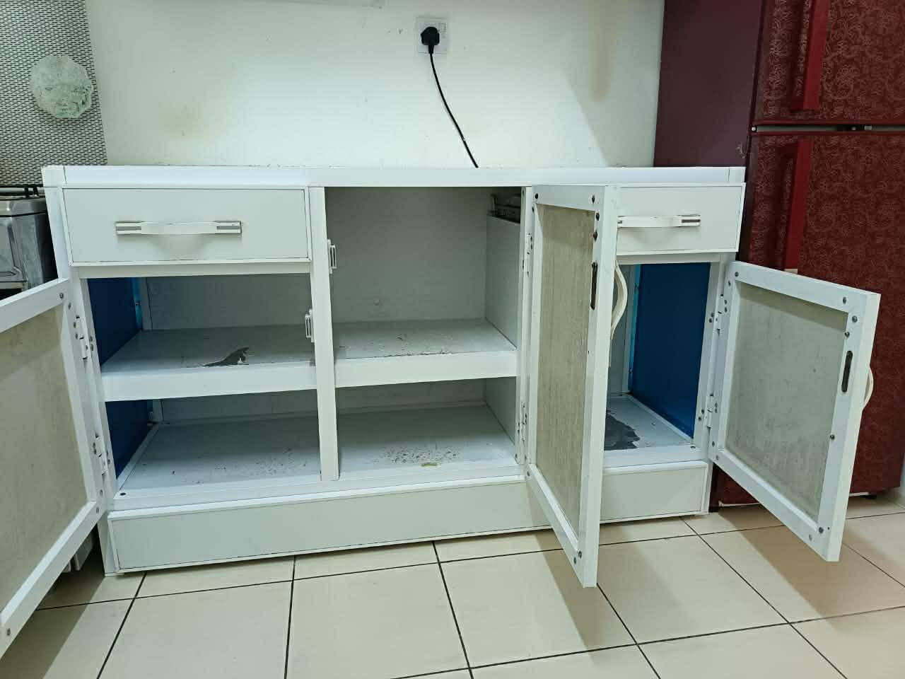 مكان بسمايه سعر ١٢٥ تفصال بدون سنك قفله 
يوجد توصيل خارج عن سعره ملاحضه تفصال هذا


**إذا كنت صاحب هذا الإعلان وتريد حذفه لأي سبب، رجاءا أرسل رسالة إلى الدعم الفني**