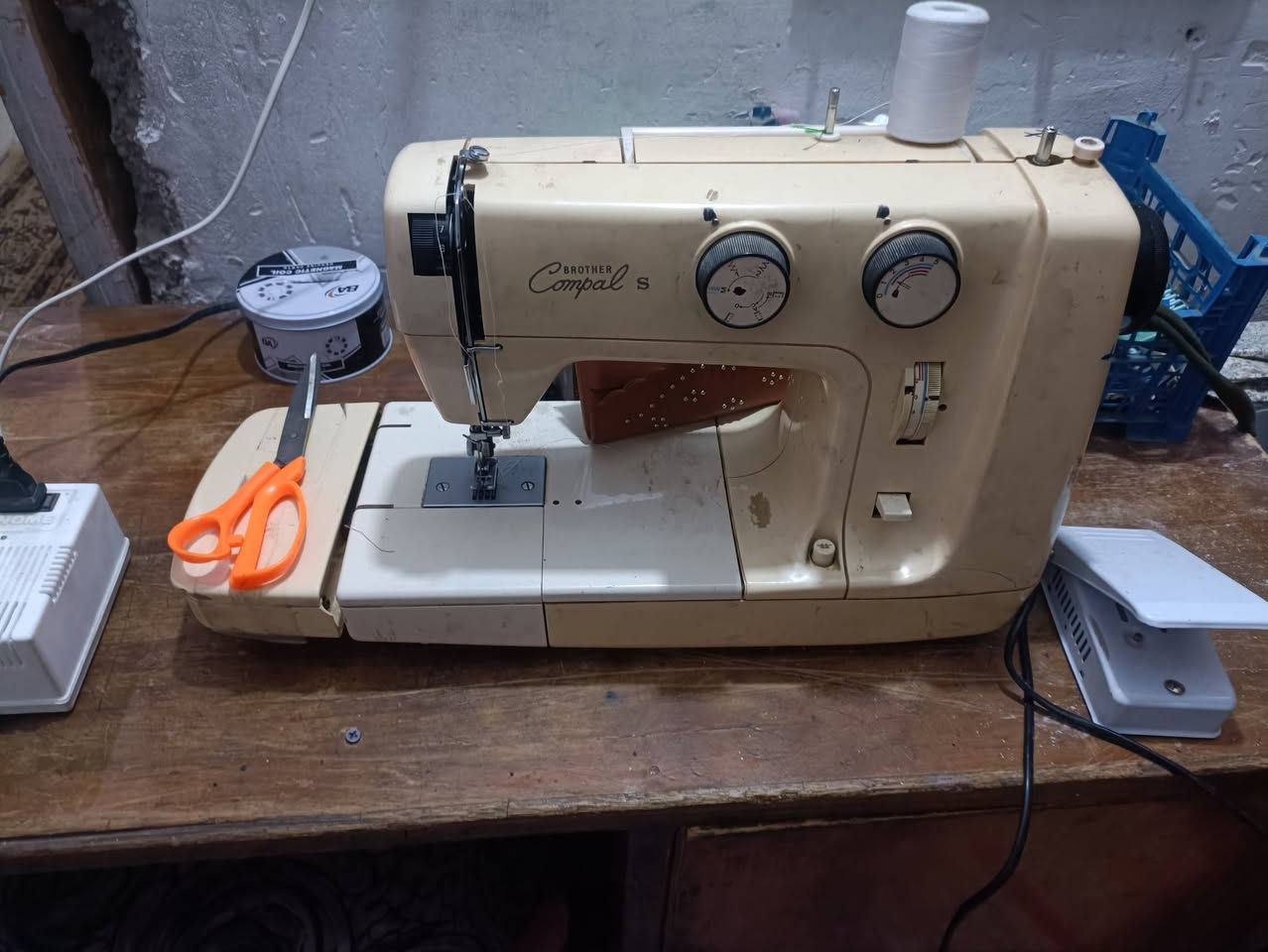 ماكينه للبيع ياباني سعر75/ ***********
