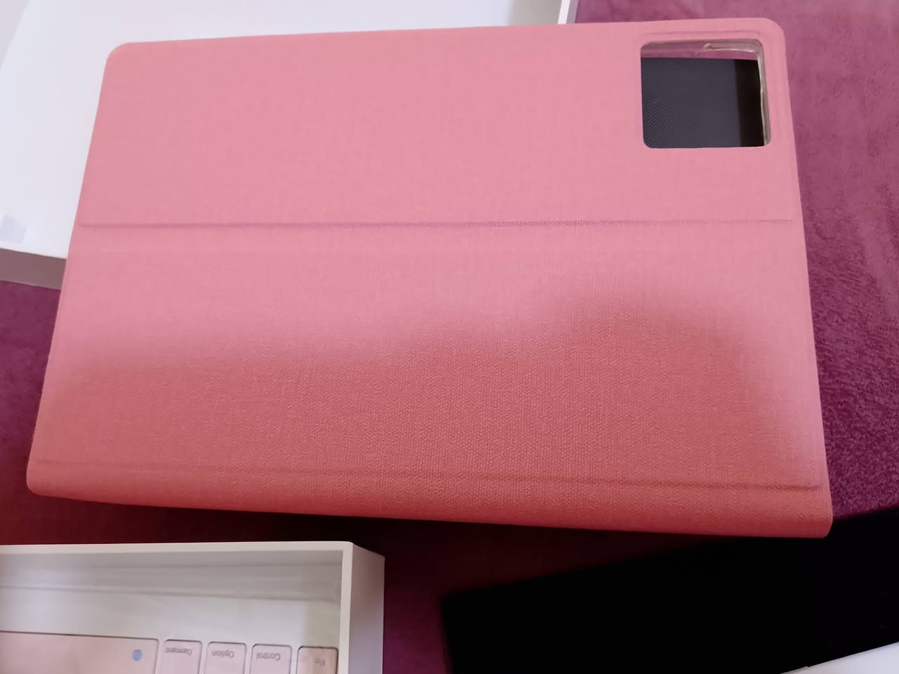 السلام عليكم أيباد جديد غير مستعمل ذاكرة 128 مثل ما موضح الصور السعر 90 الف توصيل  جميع محافظات العراق 
***********
