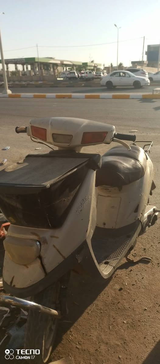 ماطورات ياماها 60 سله .
نشطات ونضيفات شرط محرك وسرعه ونضافه
شغالات من اول هندر وشغالات كذالك سلف الازرك والأبيض هم سلف بس بطاريته ضعيفه .
كهربائيات شغاله وماطورات مرتبه وحلوة
سعر الواحد ,,250 قفل 
الرقم الاتصال***********
