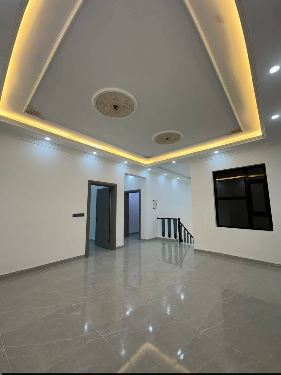 #السلام عليكم ❤️
#دار للبيع تكريت الديوم 
#منطقة التوحيد 
#مساحه ٢٠٠م  ١٠×٢٠
#شارع ١٥
#طابقين ٤غرف نوم
#صاله استقبال مطبخ 
#نضام انترنيت كامرات 
#سحب مغربي
#الوجه حلان 
#السعر ١٨٥مليون وقابل للتفاوض. 
#للأستفسار الأتصال
***********
***********
#مكتب أرض الأحلام للعقار #تكريت #شارع #الأربعين #قرب #فندق #بلازا #نستقبل #عروضكم #بيع وشراء #الاراضي #والدور #السكنية #وتجاريه في #تكريت #وجميع #محافظات #العراق
