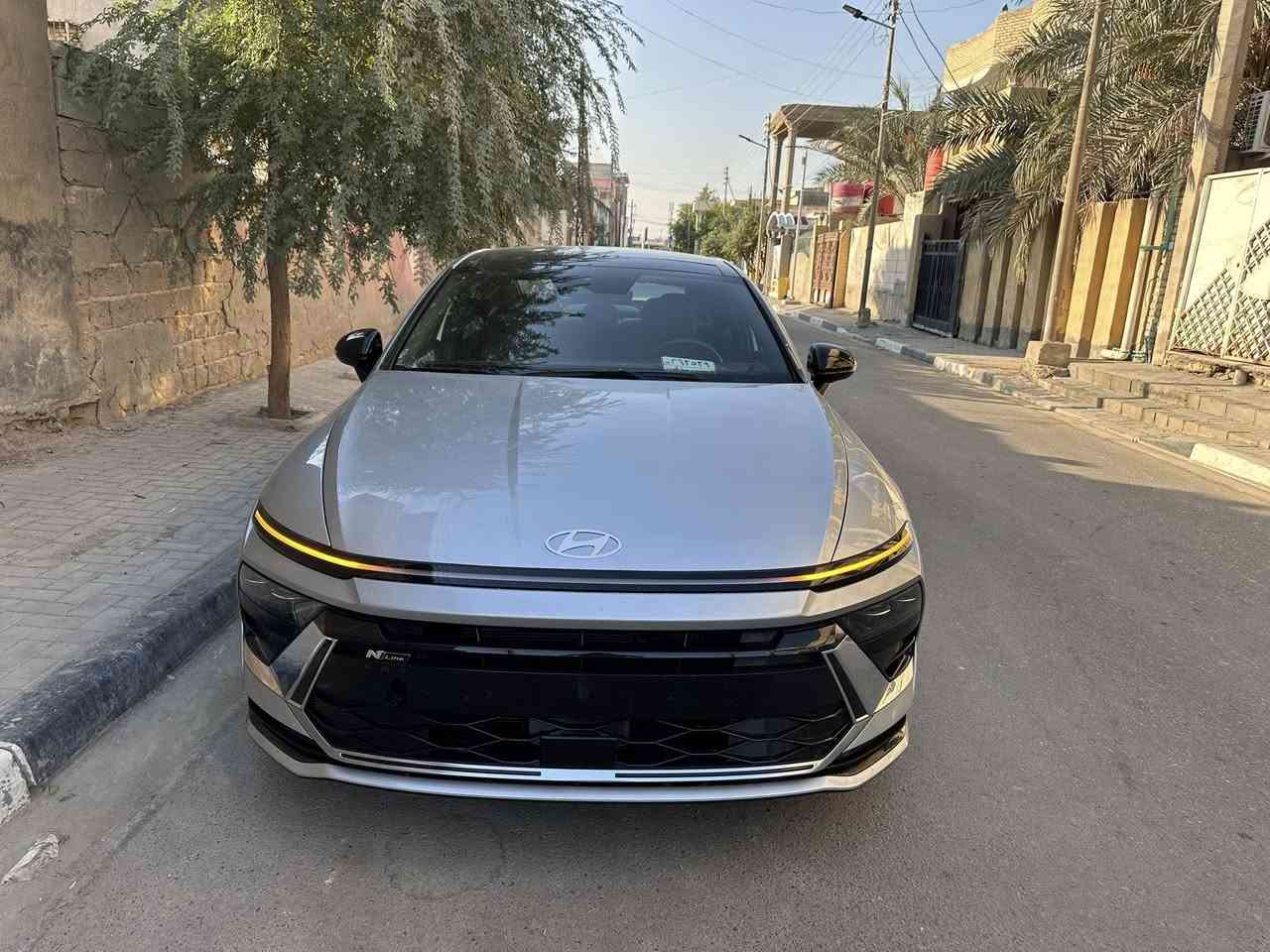 السلام عليكم سوناتا N Line 2024 ان لاين
حره تترقم جميع المحافظات فول مواصفات
محرك 2500 تيربو 8 نمر الكير DCT دبل كلچ
زيرو ماشيه 2000 كيلو فقط 
فئة السيارة ان لاين N Line غنيه عن التعريف من ناحية المواصفات :
بانوراما شفتات شاشة طويلة تحكم باعدادات السياره من الصوت و الانارة و وضعيات القيادة
لد داخلي و الكشنات الاماميه كهرباء مع التدفئة
رادارات 360 و توقف ذاتي  و تحديد المسار 
دخول ذكي و صندوق ذكي 
كير تعليك و 5 وضعيات قيادة
شاحن لا سلكي و توقف موقت 
هاند بريد دكمة و انارة ترحيب 
تعتيم المراة الخلفية كشنات حضن مختم N Line
تبريد منفصل و ربط سلكي ولا سلكي اندرويد اوتو و كار بلي و تحكمات داخليه اخرى
و بعد هواي مواصفات حلوة بيها
لون سلفر و الحادث قطعتين فقط
بنيد و مدكر تبديل فقط 
مقدمة اللغد و الشاصي شي قليل و بسيط
KMHL54JC0RA410346
مكان السياره البصرة
السعر 205 
متواجد فقط اتصال و واتساب 
***********
