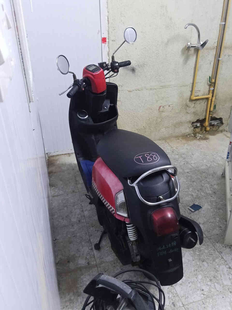 سلام عليكم ماكس بوليس  نوزل مل حاوي ماصرله شهر اقل شهر من طلع وطلعت بيه مره وحده ودراتله محسن مره وحد وضميته ولاحد لان ضامه سعر مليون 250 وبيه مجال قليل ترهم مروس بكير ديوان وبيه وصل مل معراض وتاريخ لاخذته بي رقمي ياتفاصل بعد *********** مكنه حله
