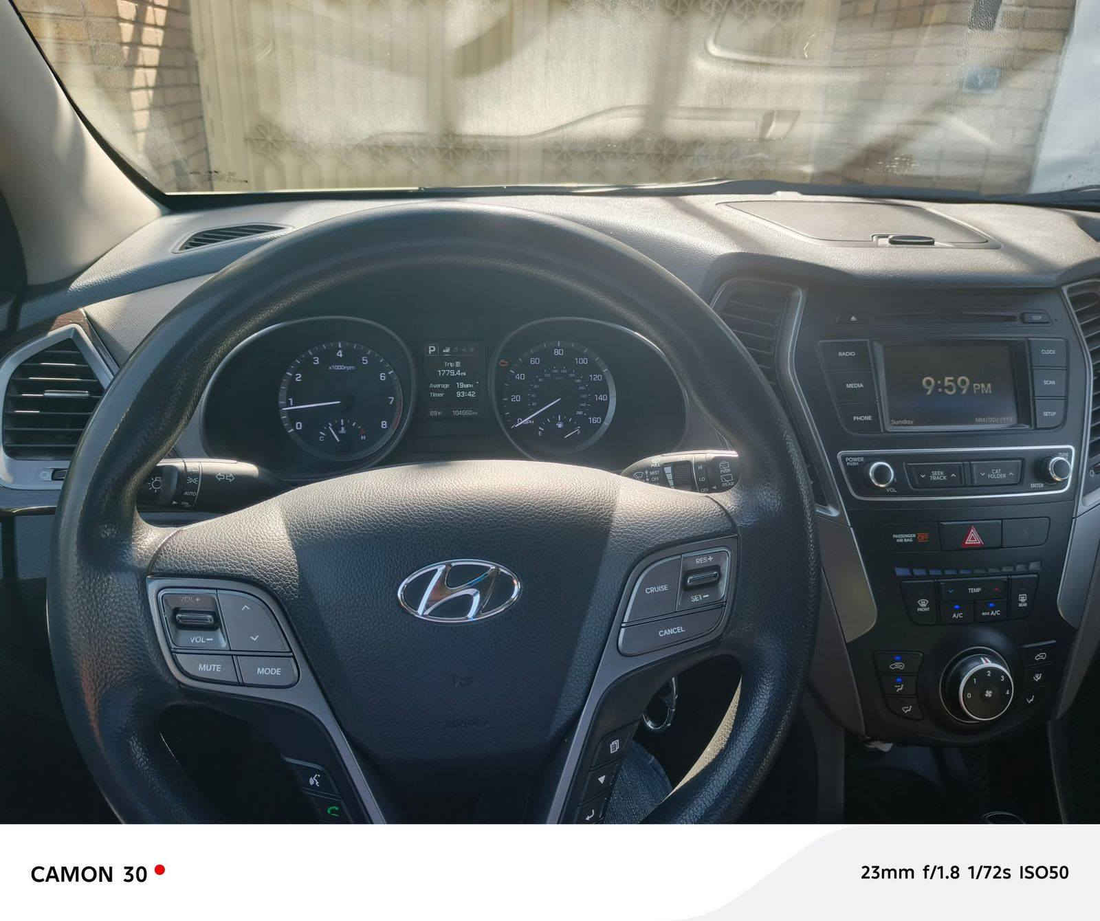 السلام عليكم
سنتاڤيا 2017 وارد أمريكي 

لون فيلي ماشية 104660 ميل 

محرك 2400 Gdi 

حادث جاملغ ونص من البنيد 

السيارة كاملة مال جناية 

رقم دولي الجديد 

السعر 160$ وبيها مجال للطيبين 

مكان بغداد
***********
