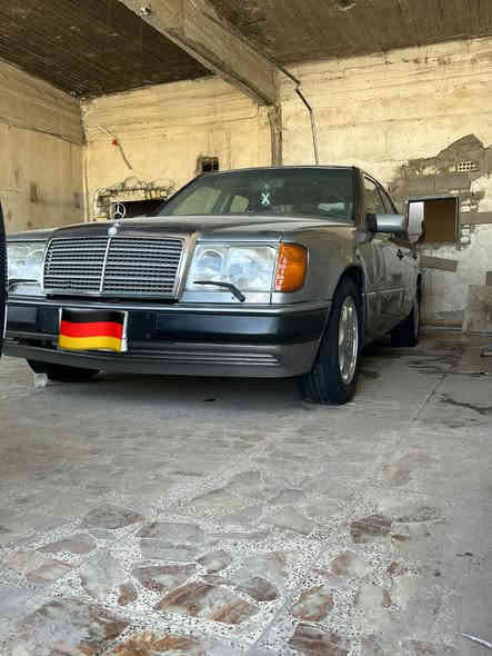 مارسدس دب موديل 1990 محرك ٤ سلندر ٢٣٠ بلادي عنكبوت سيارة جاهزة للأخير حدادية امامي خلفي جديد تايرات جديدة تبريد ثلج سلايت طكتين السيارة مصبوغة عام للجمالية فقط رقم أنبار مشروع وطني سنوية وأرقام جدد انكليزي سيارة باسمي تحويل ثاني يوم مابيهة نقص السعر ٨٠ وبيهة مجال عنوان السيارة بغداد 

هـ ***********
