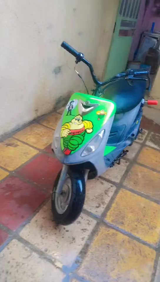 السلام عليكم شباب ماكس منغولي للبيع دراجه حلوه مكينه 55شغل تايون صلي دراجه فو للبيع السعر 425وبيها مجال قليل


**إذا كنت صاحب هذا الإعلان وتريد حذفه لأي سبب، رجاءا أرسل رسالة إلى الدعم الفني**