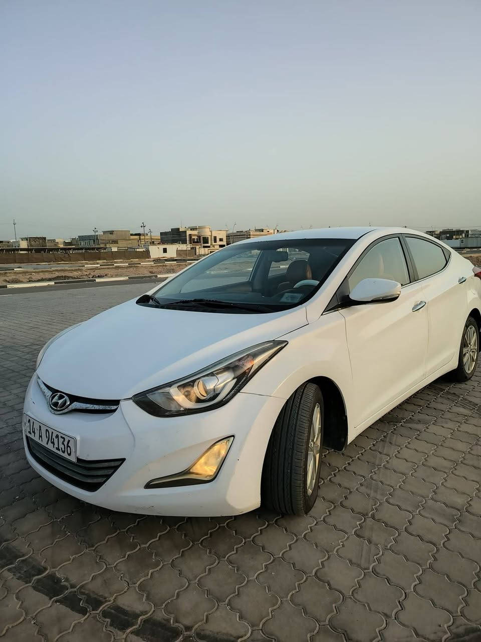 هوانداي افانتي 2015 للبيع 
_ وارد كوري مكينة GDI1500
تبديل بنيد و باب داخل العراق
٤ قطع صبغ تجميلي بسيط
باقي السيارة جاهزة تحكمات كاميرا وشاشة وتبريد وكله كفالة حدادية جديدة 
التواصل *********** البصرة, العراق
