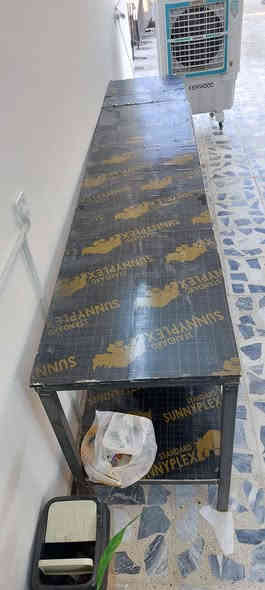 ميز حديد
الميز الأول الطول 5متر والعرض120سم الارتفاع 90سم
 الميز الثاني الطول 5متر العرض60سم الارتفاع 90سم  
سعر ٢٥٠ بي مجال مكاني بغداد حي العامل ***********
