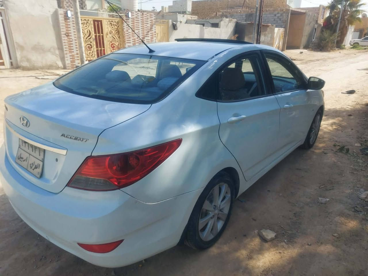 اكسنت ٢٠١٢ خليجي فول مواصفات جاهز تبريد حداديه جديدة محرك ١٦٠٠ جديد سيارة مكفوله من ضربه وتبديل بيه ربع البنيد صبغ  وشويه بجاملغ الكدام بدون دواخل ولافتح وبيه بارد شويه رقم اربيل تحويل او وكاله عادي مكان السيارة الديوانية قضاء غماس او النجف ***********
*********** السعر ٨٩ وبيه مجال
