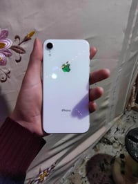 آيفون XR • ١٢٨ • أبيض