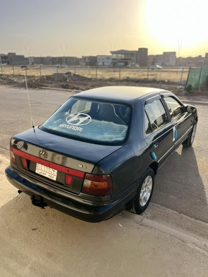 سلام عليكم الانترا موديل 1993رقم مشروع وطني سنويه لسنه 2029كير ومحرك شرط صدر وتايرات جدد كهربائيات شغاله داخل حلو سياره بدون حادث فرممات بلادي السعر 32وبيها مجال ويرهم مراوس للاتصال ***********
