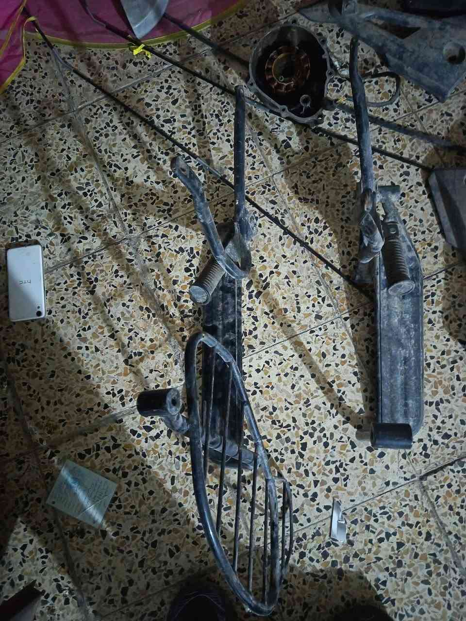 السلام عليكم غراض للبيع مكينه بوكسر مديل 2023 كايمه سعرها 150 مكينه دايوان 200كايمه سعرها 100
صالنصه بوكسر اصليه نضيفه 40 دواسات بوكسر 50
ماشه خلفيه هيه ودبلاته مال بوكسر 50
عقل بوكسر اصلي 15
دواسات بولسر هنه والعنبار بريك 40
كابريتر بولسر على الشغل اصليه 25
بغداد الإسكان ***********
