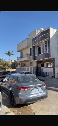 من رخصت الادمن  كورلا 2024 فئة LE  محرك 2.0 السياره عميه بدون مواصفات ...