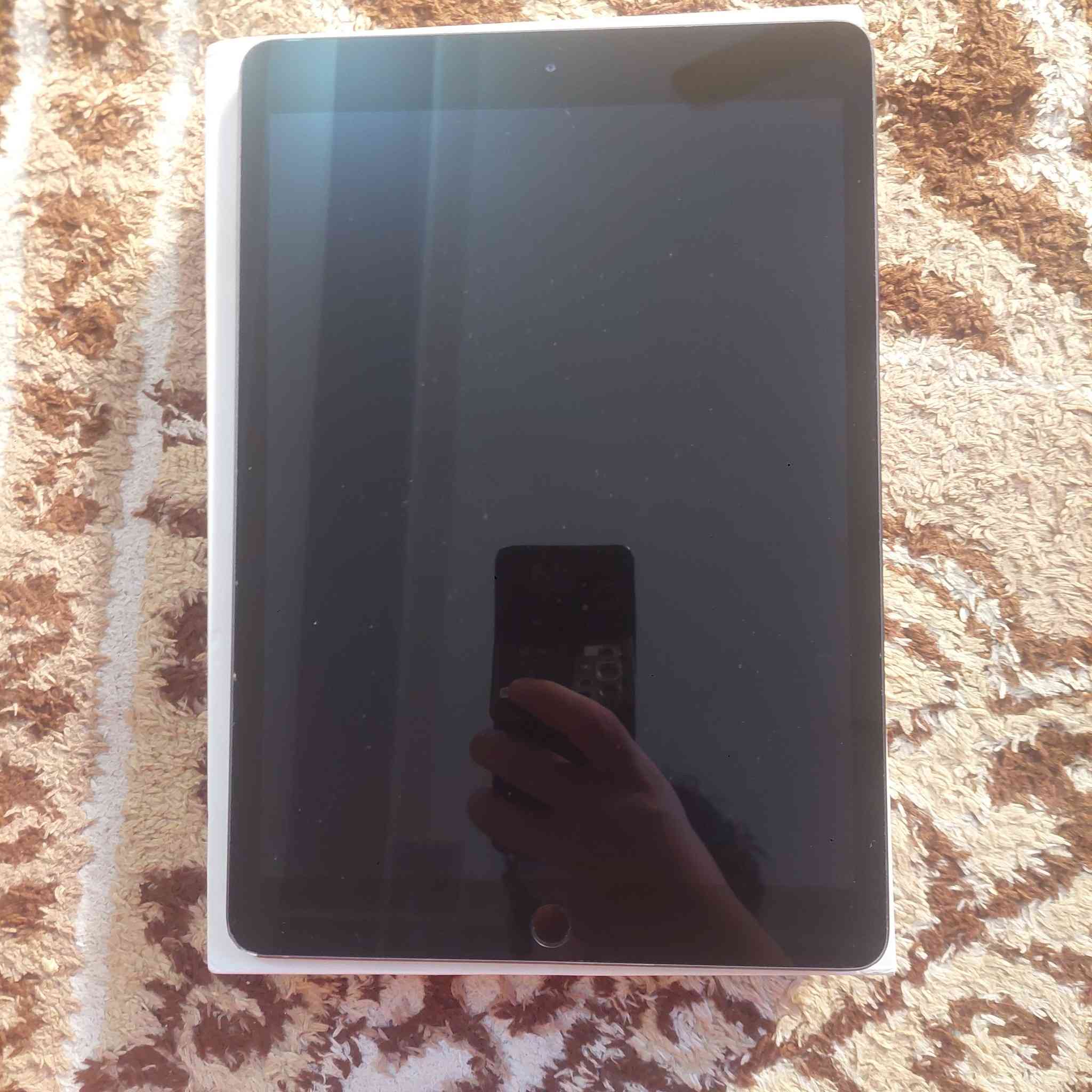 السلام عليكم ايباد جيل الثامن نضيف كلش مداخل تصليح ابد جهاز استخدام الشخصي معالج قوي الاعاب ودراسه
الذاكره 128 ملحقات كامله كرتونه الاصليه مالته 
رايده 165 قفل المكان الأمين الثانيه 
رقم الهاتف :***********
