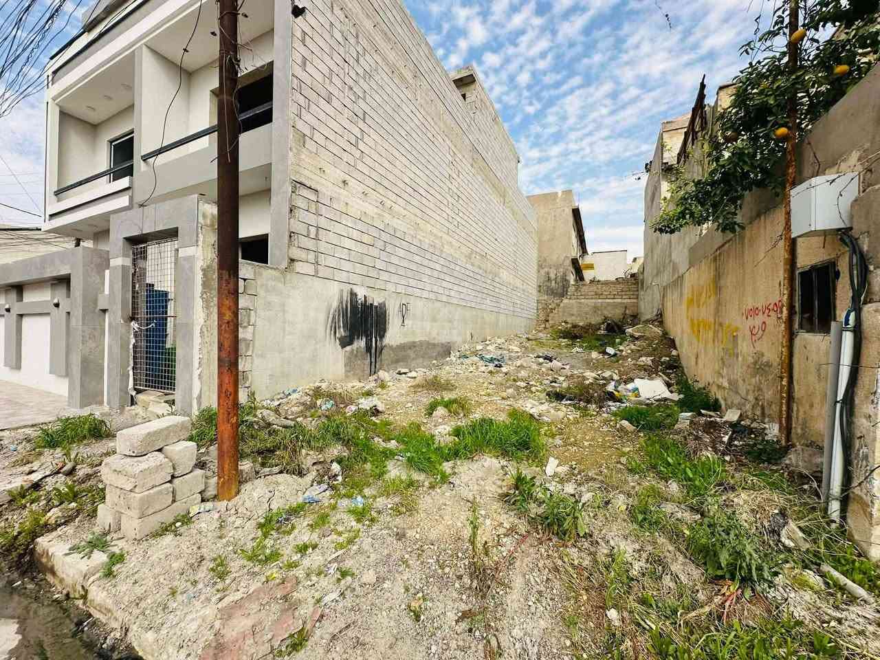 ارض للبيع في حي العربي المساحه 126م واجهه 6 موقع مميز خلف مطعم بيست جكن 
 سند جديد 2026 💯
للتواصل ***********
