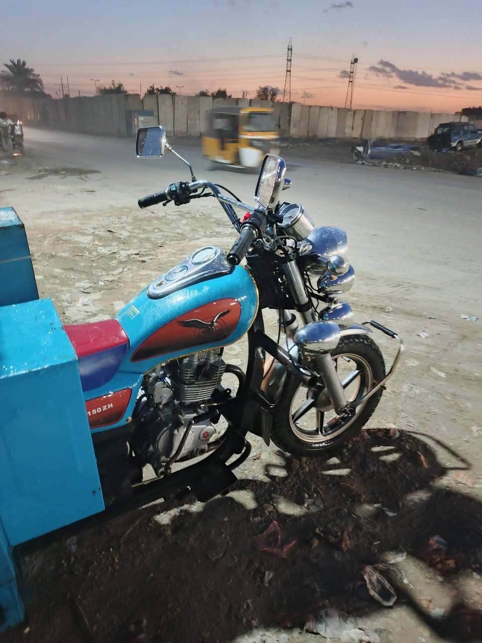 السلام عليكم ستوته صقر ضفيره جديده الزوج تايرات ويالي جدد ستوته بيها ماكينه جديده1550
***********
ستوته 22
