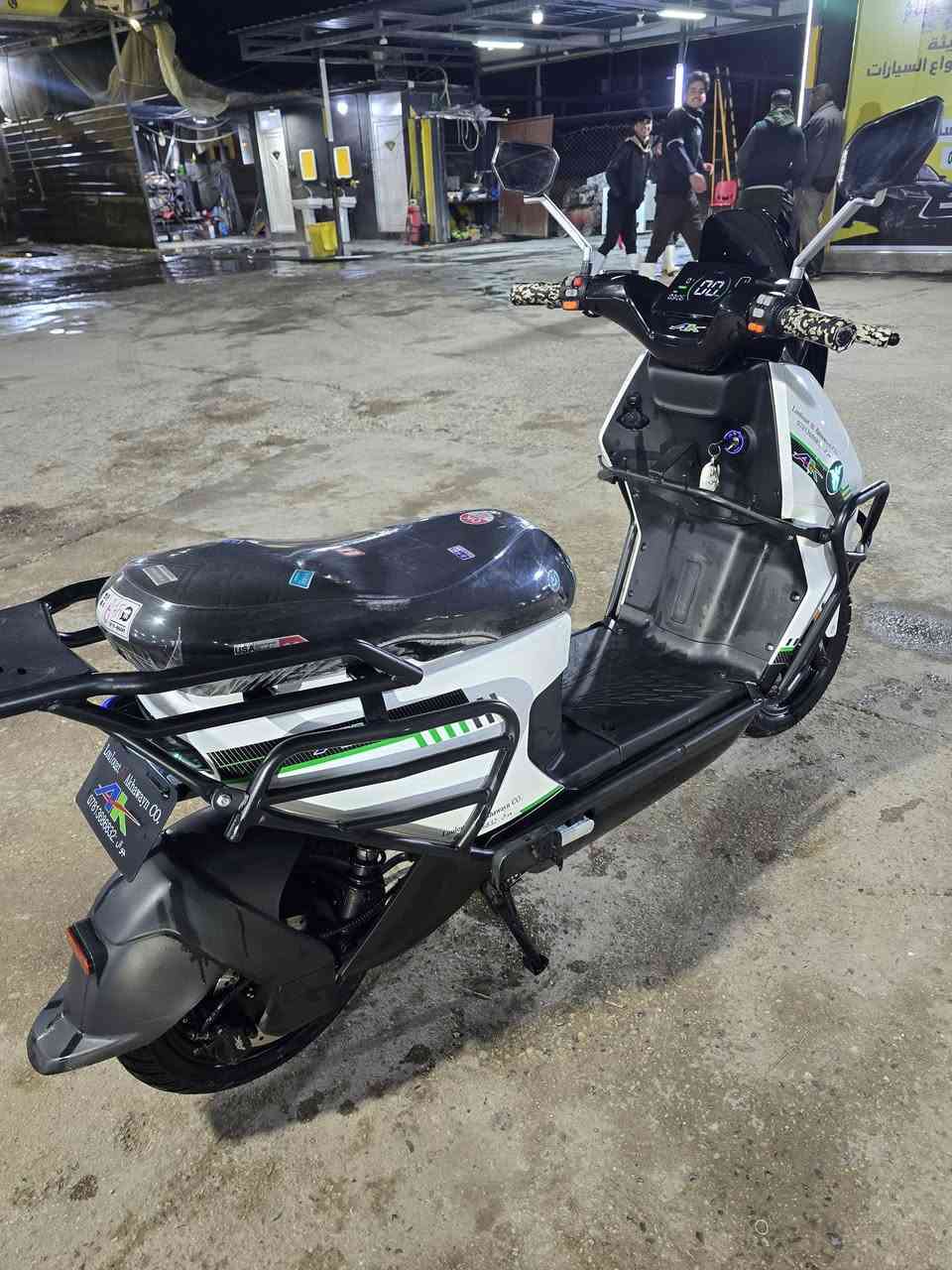 السلام عليكم
دراجة شحن موديل 25 🛵
استخدام اقل من سبوعين ✌️
شركة الاخوين من محمد مزهر 🤝
ام بي ثري بلوتوث 🎶
الانارة ال اي دي متغيرةة 💡
علمآ سعر الدراجة الجديدة مليون و 200 الف 💰
مكاني الشركة مقابيل مدينة العاب السندباد 📍
السعر  750 وبي مجال
للأتصال *********** 📞
