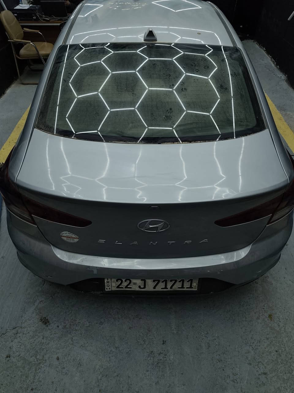 سلام عليكم 
موديل ٢٠٢٠ موجود سونارها
سعر ١٢٨ بيع سريع السياره يراد لها ترتيب بسيط
كلشي مابيها تحويل او وكاله شرط *********** كربلاء
