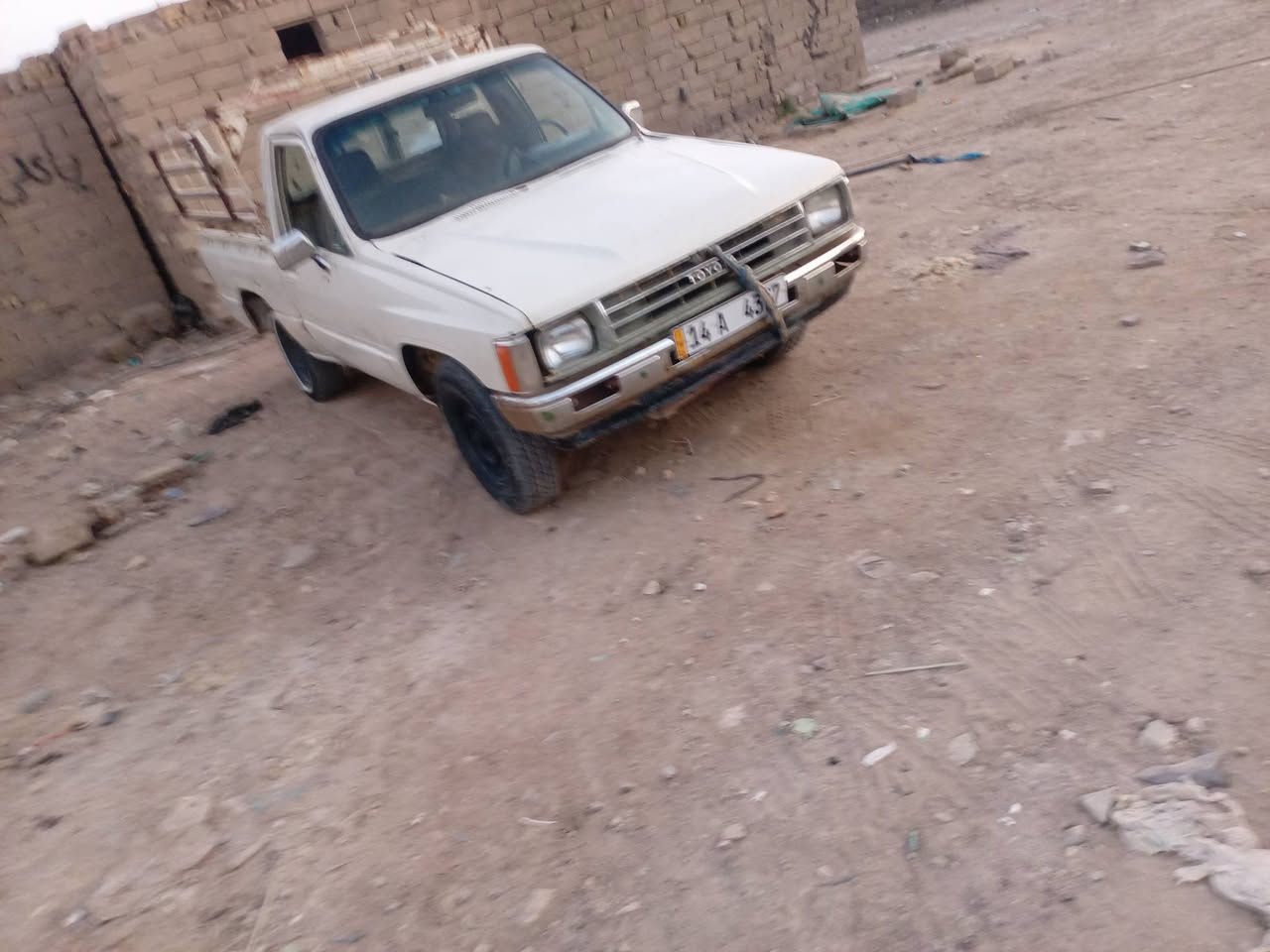 سلام عليكم بيكم موديل 86 للبيع رقم دولي بسم ابن عمي سنويه 30 ترايك للبصره سياره مال جناي سعر 27 وبيه شي قليل العنوان ناصريه مركز الاستفسار عله هاذه رقم ***********
