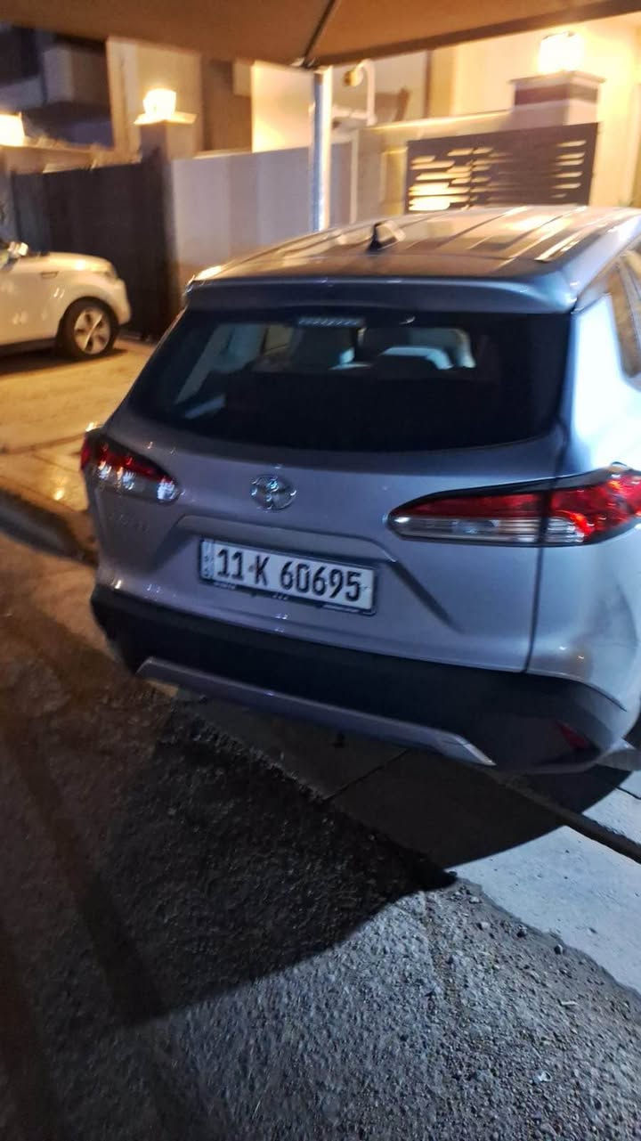 سلام عليكم  للبيع كورلا كروس بغداد  
موديل 2023 
بانزين مو هايبرد مكينه 20 المرغوب 
كير محرك شرط 
مواصفات L معروفه 
شاشه كامره دواره خلفي 
تبريد بيانو 
هندبريك بصمه 
اوتو هولد 
تحديد سرعه 
تحديد مسار 
 

سياره حلوه وكاعده ونضيفه 

سياره ماشيه 41 الف كيلو
سعرها186$ مجال بسيط 
 
*********** بغداد, العراق
