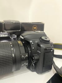 كاميرا نيكون D7500 تصوير فيديو 4k شاشة لمس متحركة  عدسة الاصلية 18 - 1...