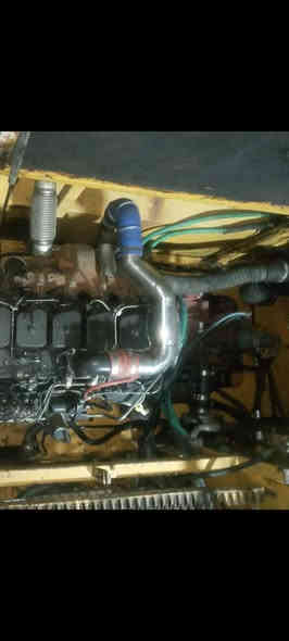 حفاره كتر موديل ٩٩ رقم بغداد الماني  وياها نقار  للبيع   مكان بغداد ***********  سعر ٩٠ بيع كوم حديد
