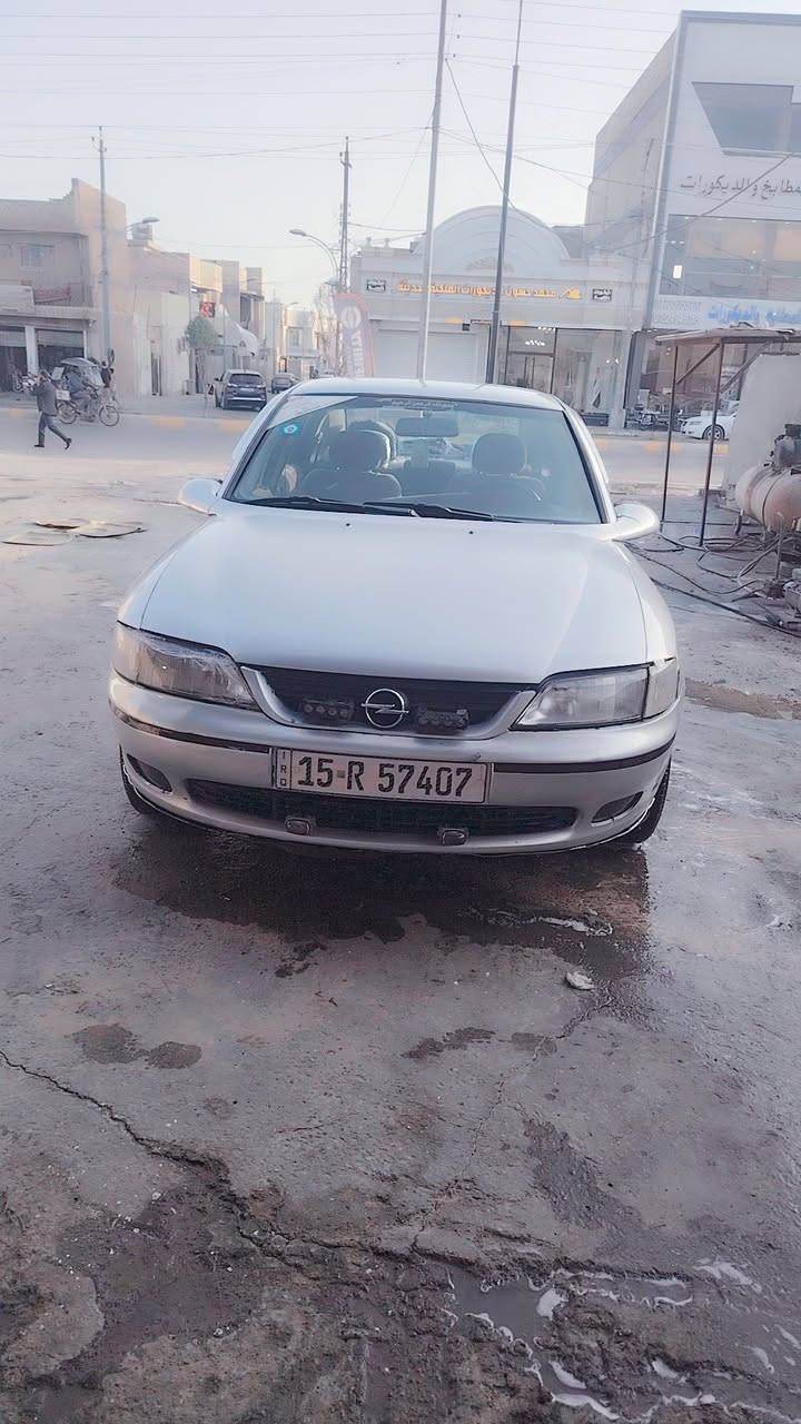 السلام عليكم اوبل موديل 96 رقم انبار مكينه 18 كير عادي سياره جديده بيها خياس جدا بصيط تحويل مباشر  السعر 35 مجال حك الجيه عنوان الفلوجه ***********
