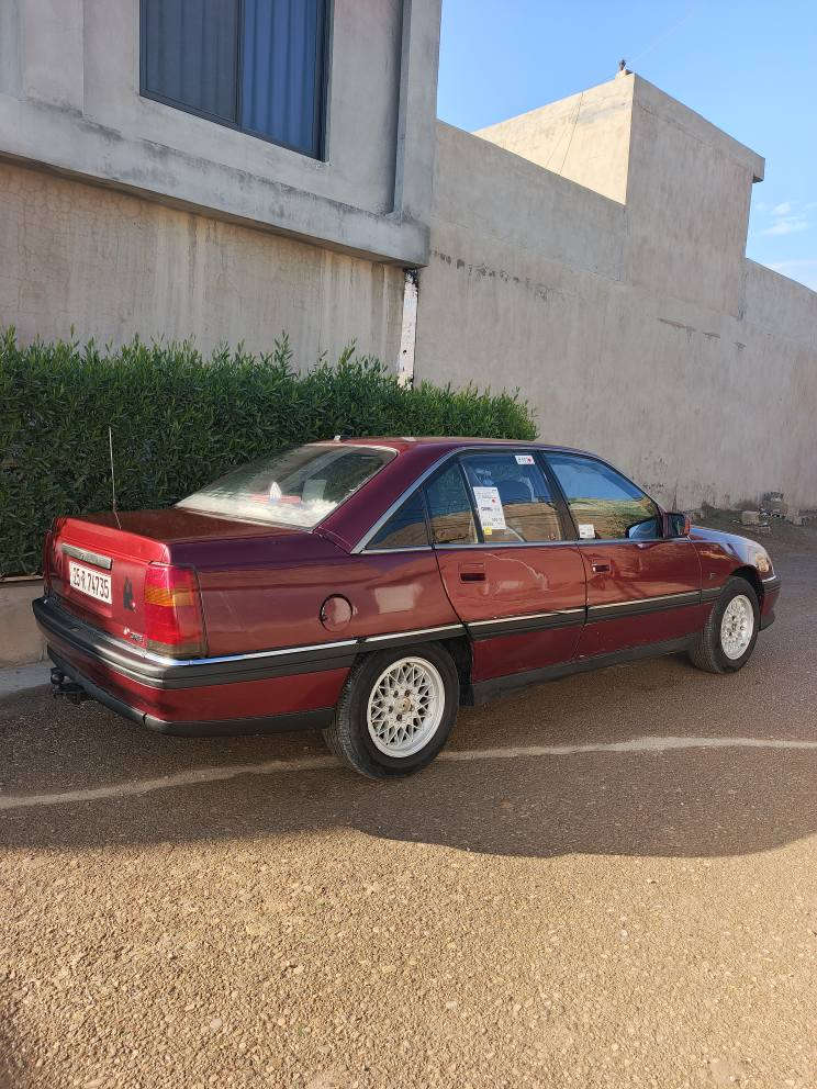 أوميكا موديل ١٩٩١ رقم كركوك رقم وسنوية مشروع وطني لغاية ٢٠٢٩ شرط تحويل من صاحب الشرعي  *********** --- ***********
كير عادي محرك 20 بلادي .... كوبون بنزين ⛽ موجود كير ومحرك شرط بدون صرف صدر شرط تايرات شرط كهربائيات كلها شغال دواخل كلش نظيف استيرن باور قفل مركزي سياره كلش حلو ونظيف صبغ عام للجمالية سعر ٣٨$ وبيها مجال شراي اتصل بالرقم مكان سياره كركوك والرقم كورك بيها واتس اب وفايبر وتلكرام كركوك, العراق
