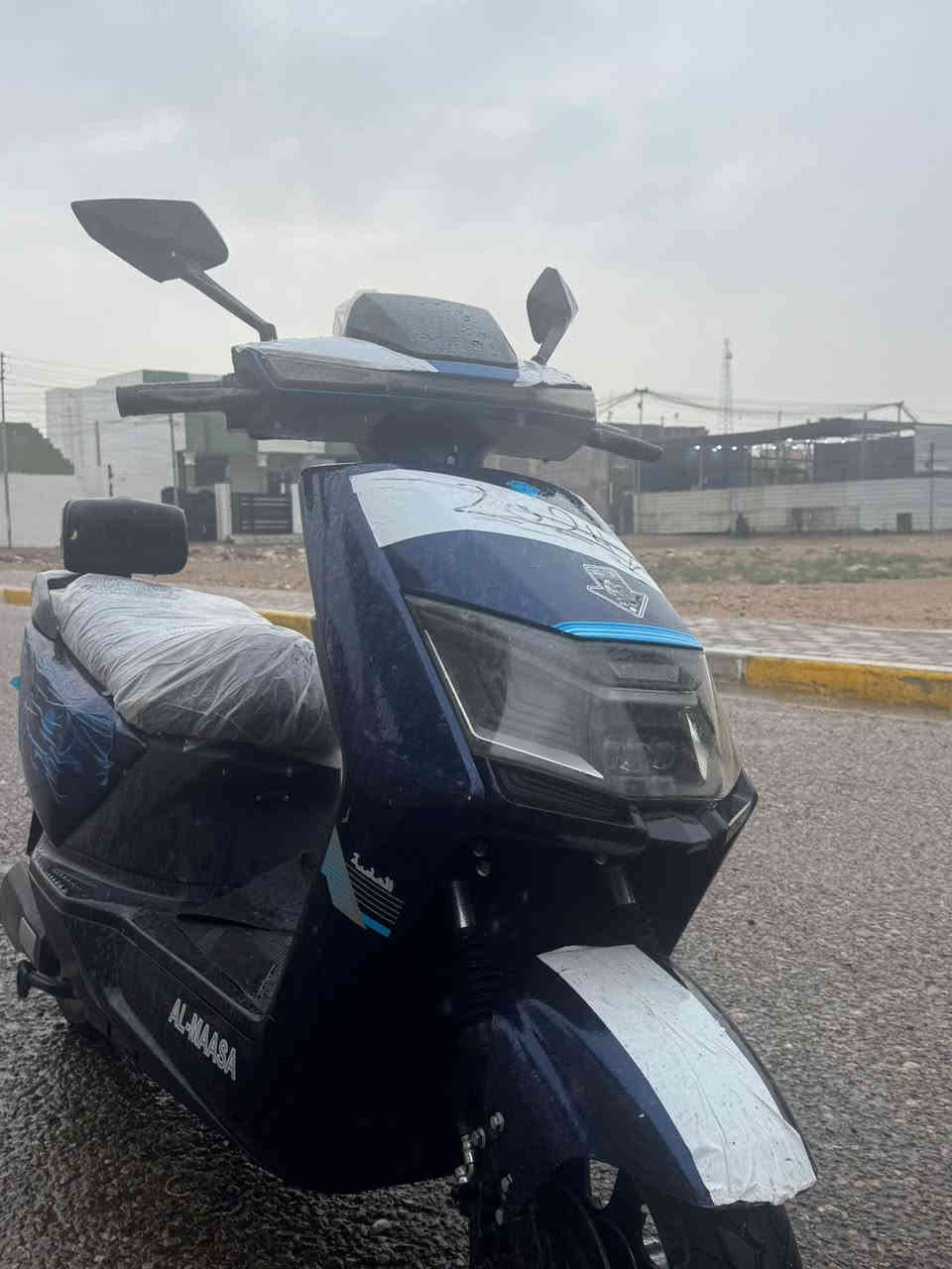 السلام عليكم ماطور شحن نوع ماسه نضيف حيل أربع سرع سرعته ٩٩ دبل إشاره هورن لايت عالي ناصي اشاير كله شغال ٦ بطاريات كبار شرط تفحص يله تاخذه ماطور كامل مكمل وياه خوذه سعره ٥٥٠ بي مجال قليل عنوان. رمادي تأميم ***********
