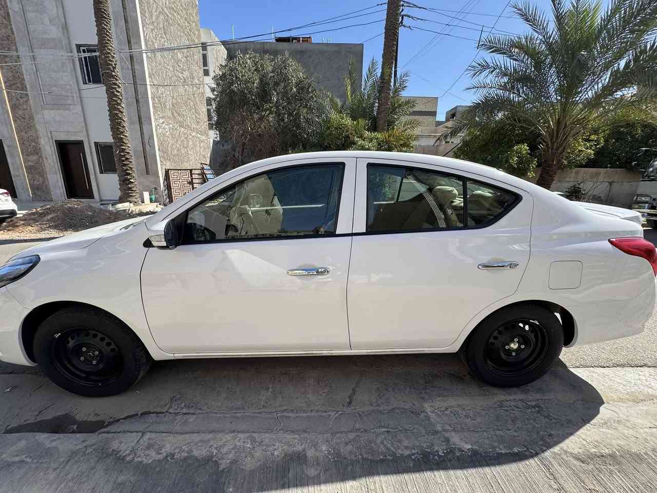 نيسان هندي موديل ٢٠٢٥ ماشية ٢٥ باسمي اربيل تحويل فقط  لا صبغ ولا تبديل ولا بارد السعر ١٢٥ وبيهة مجال قليل جدا 
بغداد حي الخضراء 
***********
