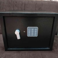 قاصة • ٣٨×٣٠×٣٠ • قفل ومفتاح