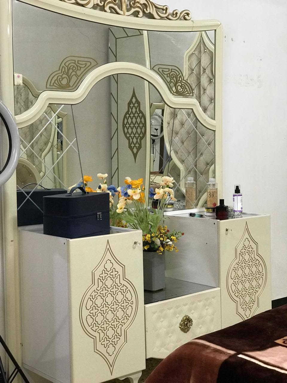 السلام عليكم غرفه ملكية ثقيل صبغ حراري السعر  700 وبيها. مجال والجربايه تخت  قويه و نظيفه


**إذا كنت صاحب هذا الإعلان وتريد حذفه لأي سبب، رجاءا أرسل رسالة إلى الدعم الفني**
