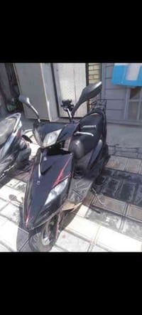 دراجه ثعلب ألون أسود المحرك مكفول دراجه نضيفه ما متعوبه الاتصال على ها...