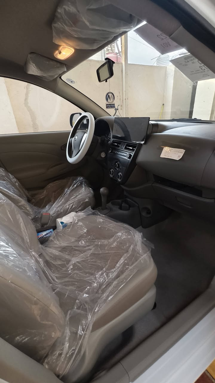 نيسان سني هندي (بليته زرقه) ٢٠٢٥ ترقيم جديد زيرو باسمي هزه وبراد سنتين وسنويه ٣١ شاشه كبيره اندرويد فول الشكل الجديدبعده بجيس وكاله سعر ١٣٤$ وبيه مجال قلليل للتصال *********** *********** وتساب
