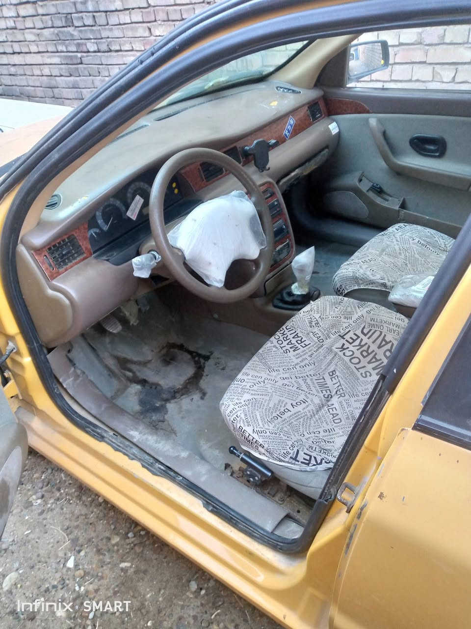 سلام عليكم سمنت موديل 2011 للبيع سياره نضيفه السعر 23 ورقه وبيه مجال بسيط بس لكلج تفلش عندي تحويل ثاني يوم مكاني الشعب حي البساتين الرقم ***********
