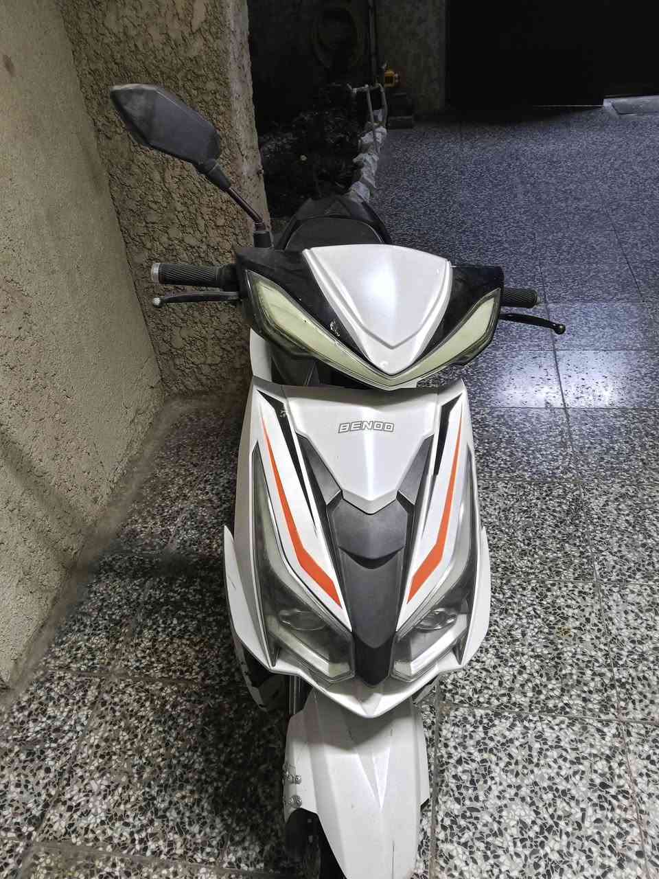 السلام عليكم دراجه شحن للبيع نقصها باتريات تبديل تاير خلفي الباقي كله نظيف العنوان دوره شارع 60 اتصال ***********
