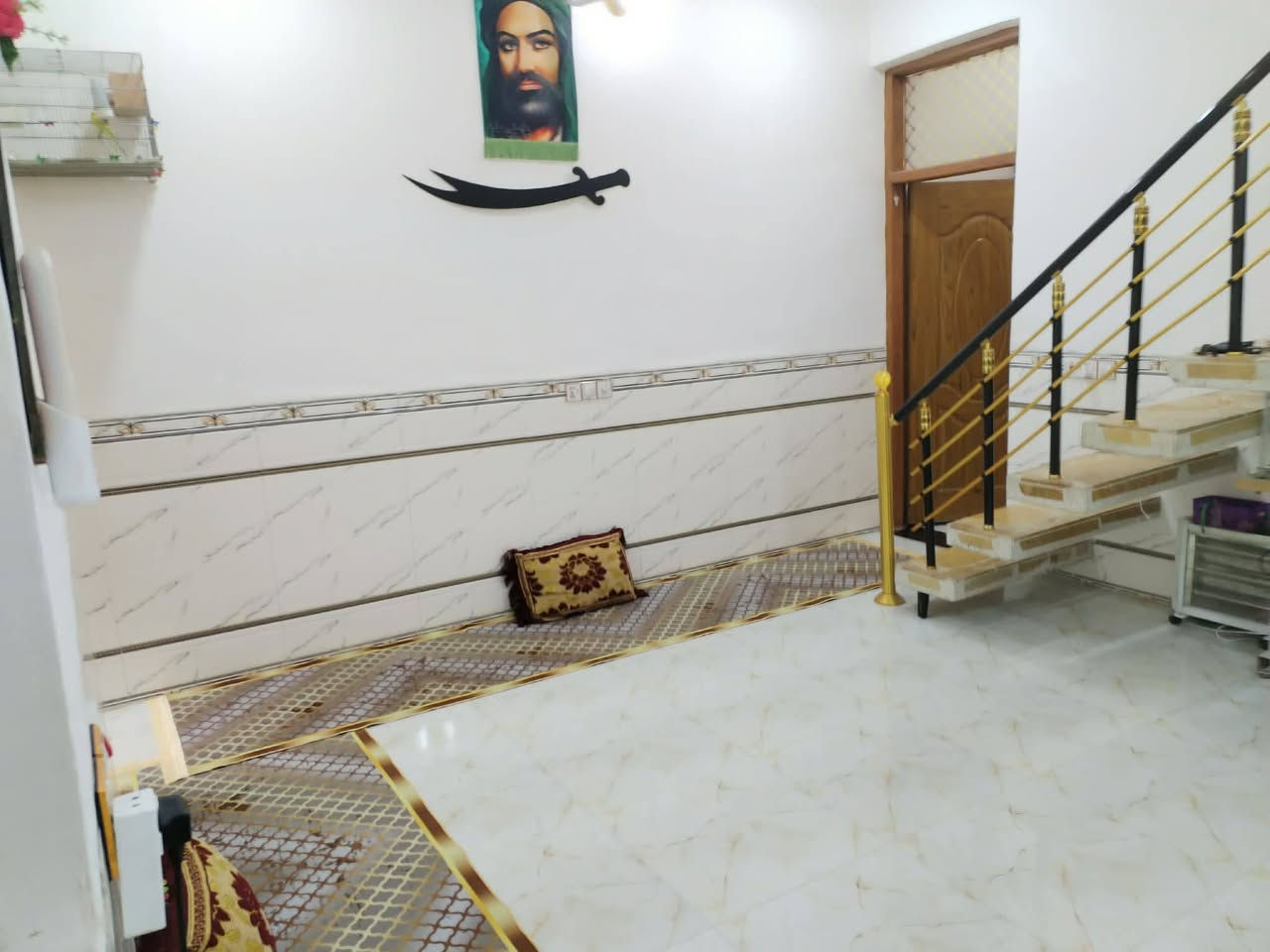 💢السلام عليكم
☘️ببركة محمد وآل محمد 

🏦دار سكـــــــــــــن للبيع طابوو صرف 

📌الموقع حي الفرات قرب شارع الصب 

📐المساحه:- 100م طابقين كونكريت مسلح 

☘️محتوياته:-

✅غرفتين نوم 

✅صالتين

✅مطبخ 

✅استقبال 

✅صحيات

🌿سنـــــــــــــة البناء 2023

(شغل درجه اولى مرتب ونازك وبالعافيه ع الياخذه) 

💵لمعرفة السعر:- علق بالصلاة على محمد 

ـــــــــــــــــــــــــــــــــــــــــــــــــــــــــــــــــــــــــ

#للاستفسار اكثر:- خاص او واتساب 

#هاتف:- ***********

#هاتف:- ***********

مراجعـــــــة مكتب دبي للعقار والمقاولات العامه 

#عنوان المكتب سايدين الجمهوري مقابل مدرسة القدس
