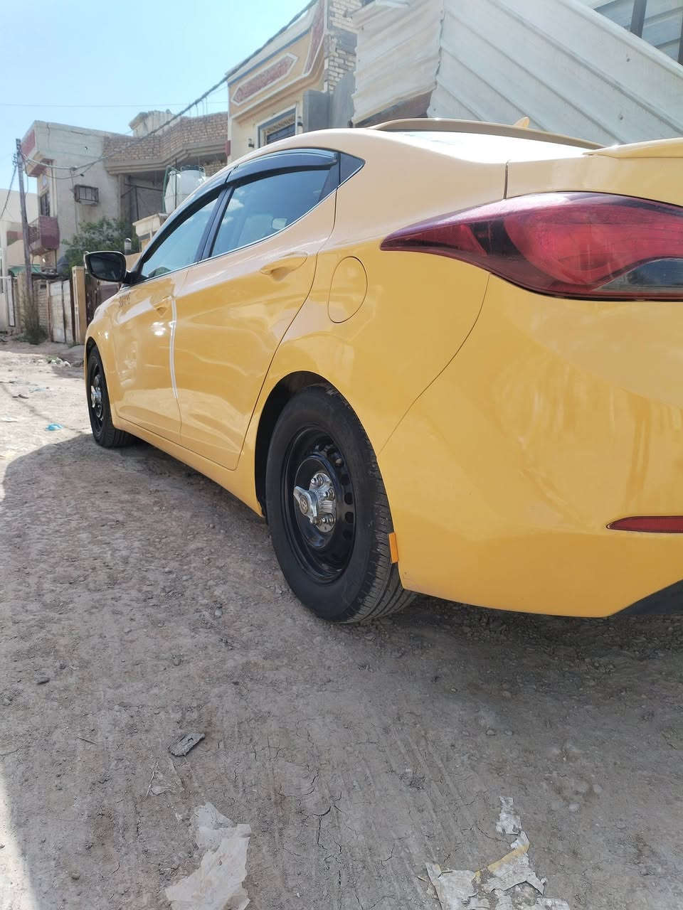 للبيع موديل 2015 مكينه ١٨٠٠ سلايت ساشه كامره بلاد اشاير مري تحكم ستيرن  رقم بغداد تحويل مباشر مصفره هيه وغرامات  حادث بنيد مبدل فقط بدون دواخل والباقي ليبل واحد سياره جاهزه من كلشي مكينه كير تبريد  ما بيها نواقص السعر ٩٥ وبيها مجال قليل رقم بي واتساب *********** مكانها ابو غريب

