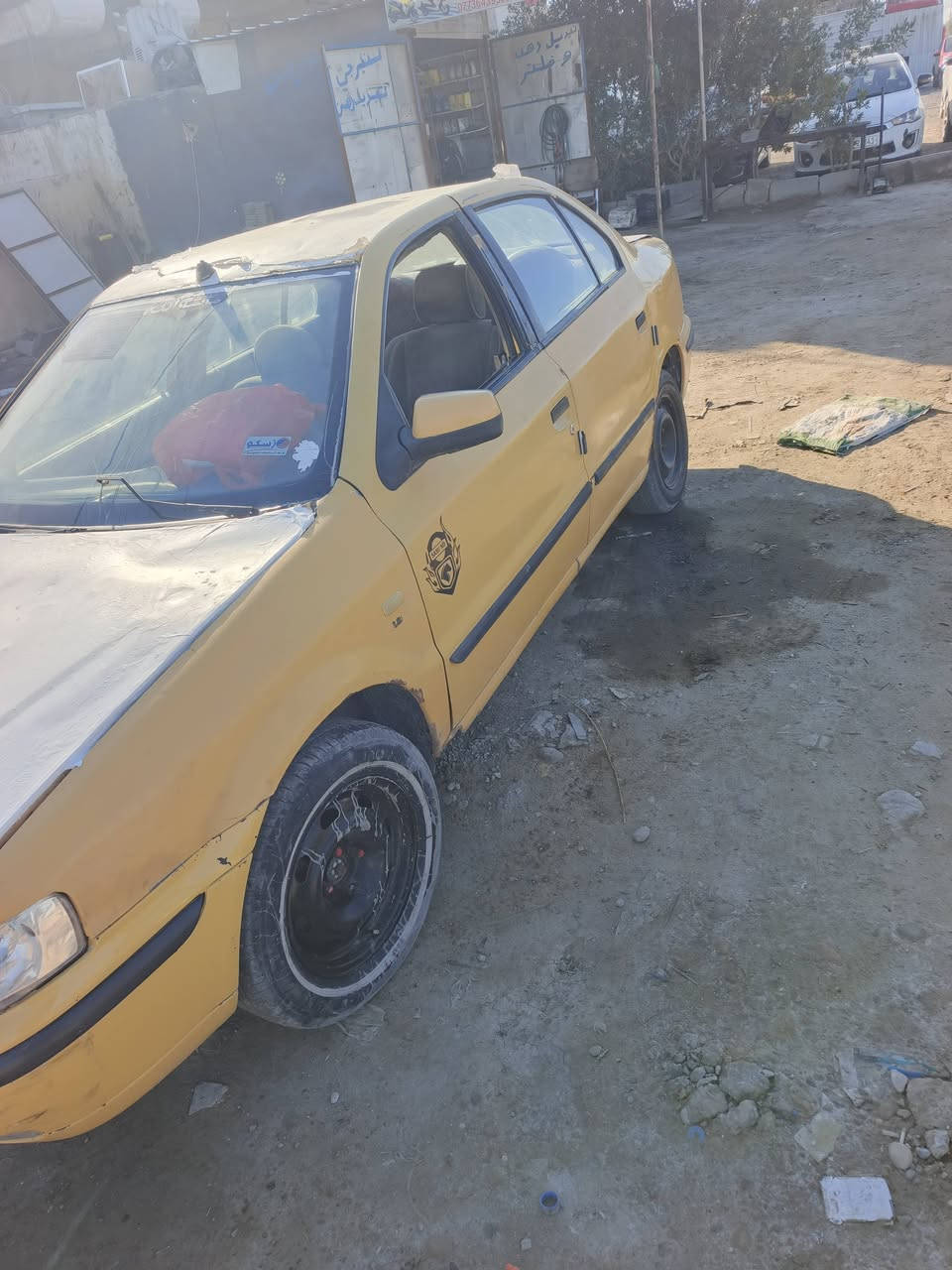 السلام عليكم
للبيع سمند 2011
راعيه مسافر 
اتكفل سرقه وعشاير
مكينه وكير خير من الله 
تخم تاير 
الموقع بغداد بوب الشام
السعر ١٣ ورقه وبيه مجال قليل للشراي 
للاستفسار ***********
