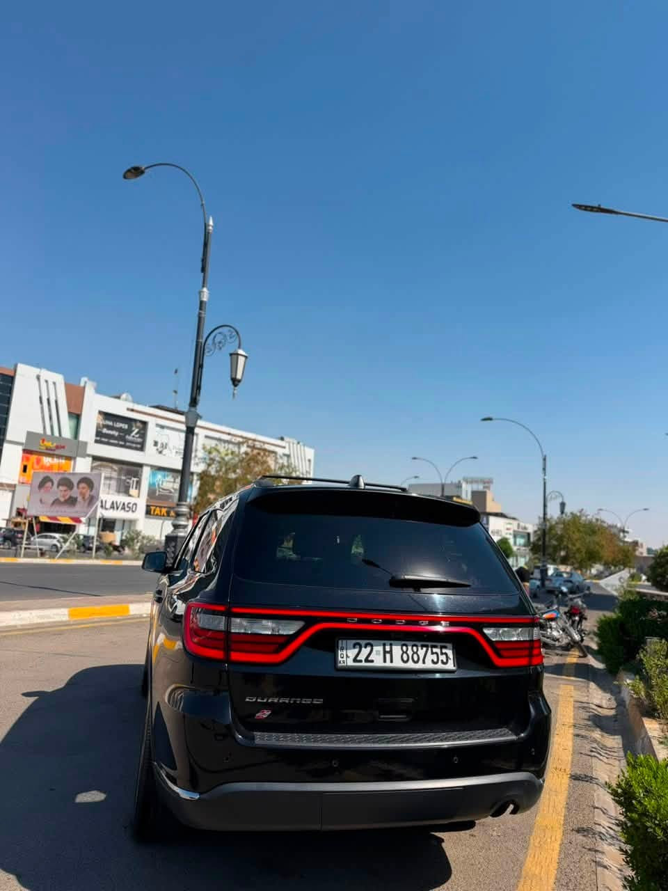 سلام عليكم
دوج دورنكو sxt 2021 
مواصفات معروفة sxt
لون اسود رقم اربيل باسمي 
ماشيه 50 ميل 
بيها صبغ جاملغ سايق وبنيد محدث Gt صورة حادث مرفق مع الصور 
مكان سياره كركوك 
سعر 240 بيها مجال بسيط
***********
